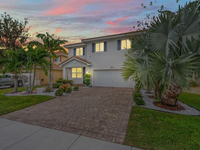 Home for sale at 821 Palm Tree Ln - photo 5512793