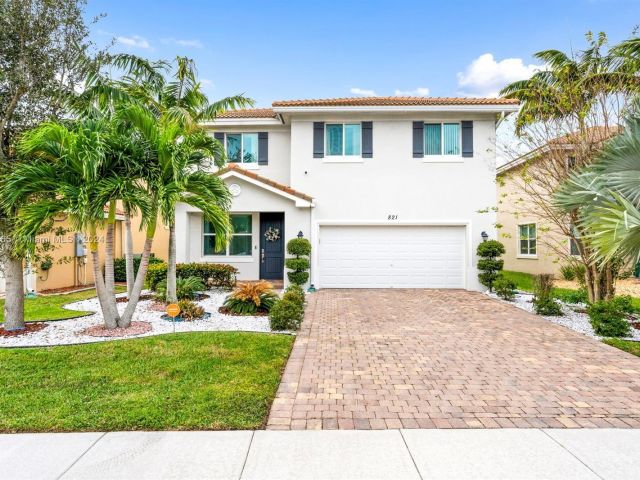 Home for sale at 821 Palm Tree Ln - photo 5512794