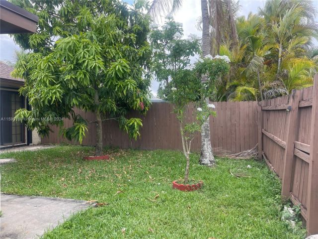 Home for rent at 20640 SW 124th Ct 20640 - photo 5485457