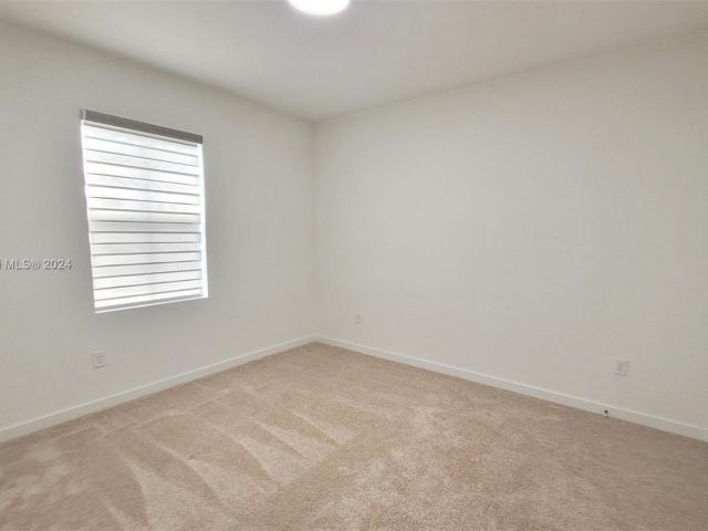 Home for rent at 767 SE 18th St 0 - photo 5486275