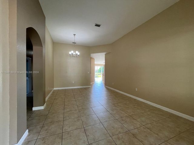 Home for sale at 1457 NE 40th Rd - photo 5485882