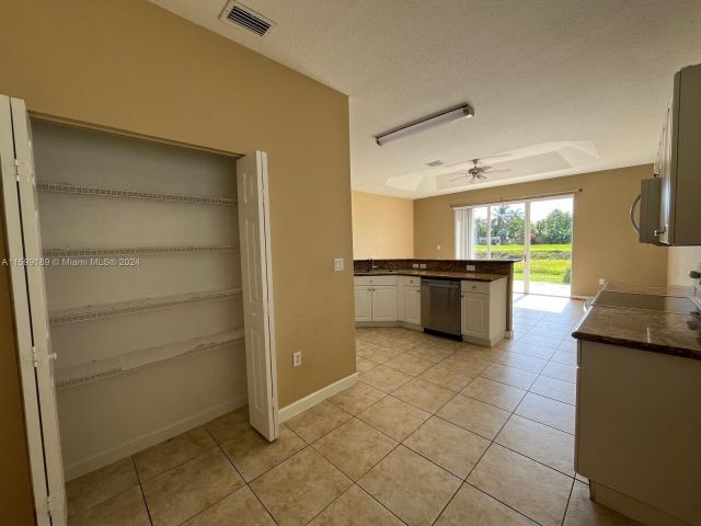 Home for sale at 1457 NE 40th Rd - photo 5485886