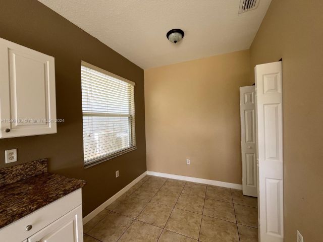 Home for sale at 1457 NE 40th Rd - photo 5485888