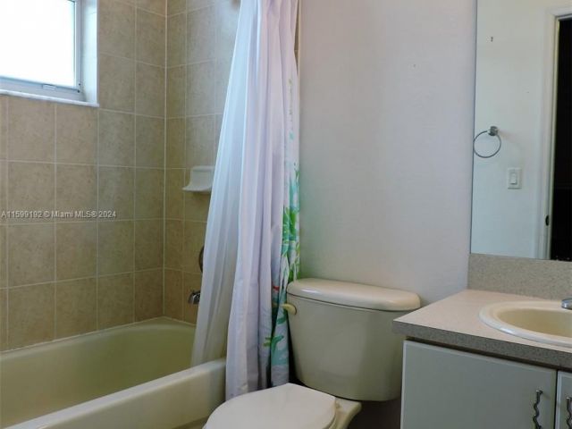 Home for rent at 15289 SW 89th Ter 15289 - photo 5486168