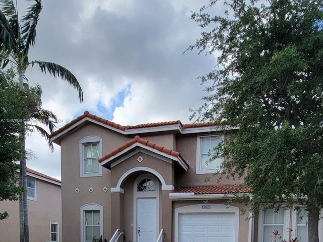 Home for rent at 13825 SW 275th St - photo 5504991