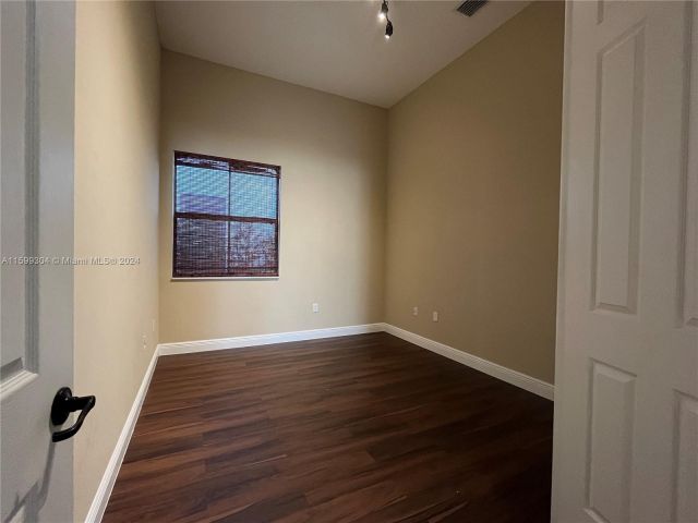 Home for rent at 3536 NW 83rd Way - photo 5487016