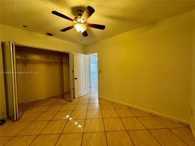 Home for rent at 9335 SW 42nd St - photo 5488887