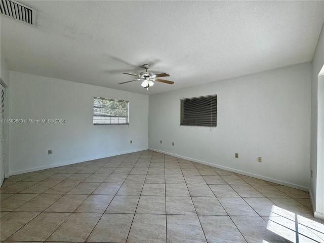 Home for rent at 9335 SW 42nd St - photo 5488890