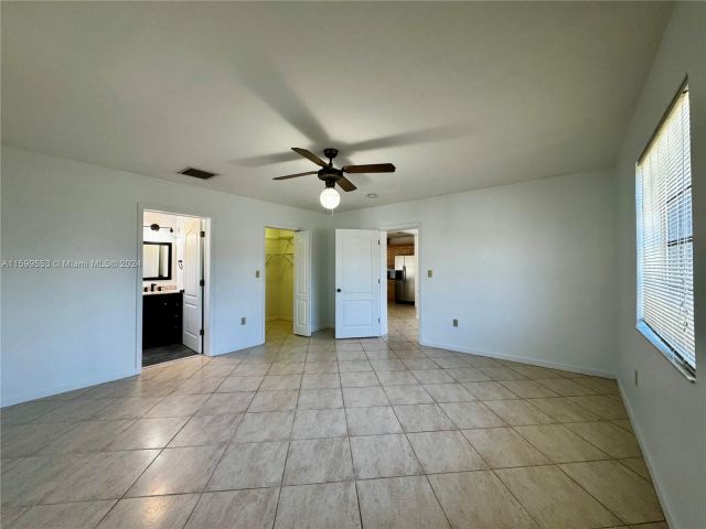 Home for rent at 9335 SW 42nd St - photo 5488894