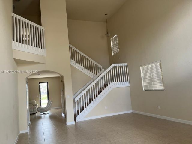 Home for rent at 4342 SW 164th Ct 4342 - photo 5490551