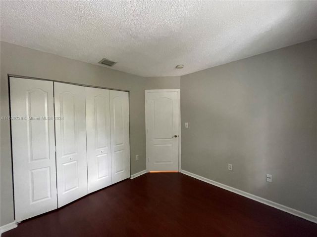 Home for rent at 14124 SW 121st Pl 3-26 - photo 5490593