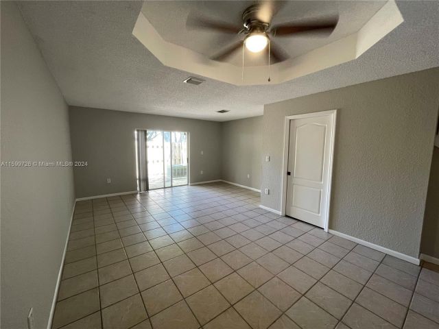 Home for rent at 14124 SW 121st Pl 3-26 - photo 5490604
