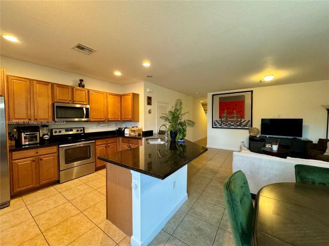 Home for sale at 363 NE 194th Ln - photo 5490415