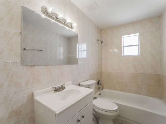 Home for rent at 2515 N 66th Ave - photo 5490089