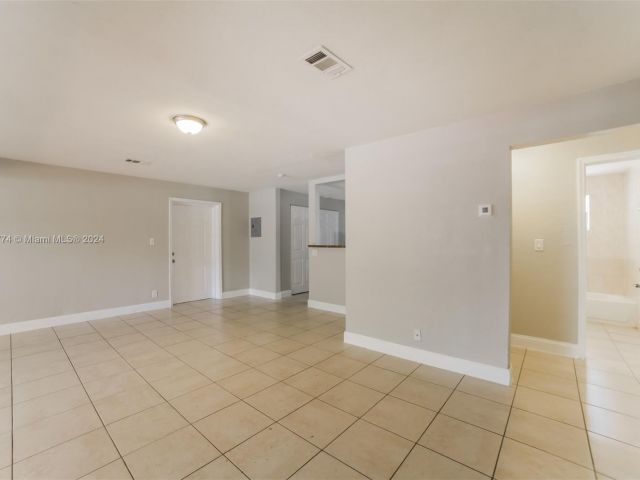 Home for rent at 2515 N 66th Ave - photo 5490099