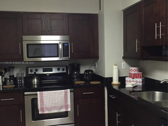 Apartment for rent  Unit # - photo 5501222