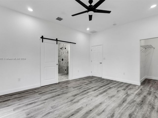 Home for rent at 108 NW 1st Ave 1-2 - photo 5489938