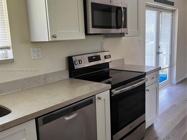 Home for rent at 16195 SW 172nd St - photo 5498773