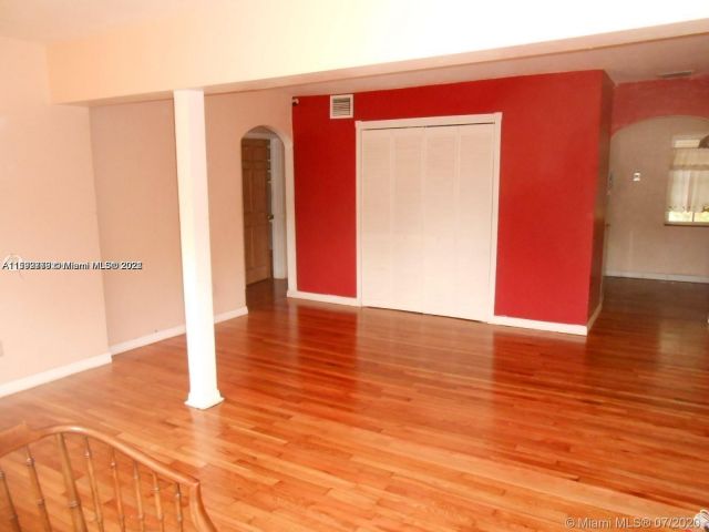 Home for rent at 1260 NE 129th St - photo 5490177