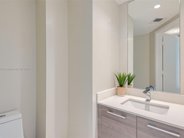 Apartment for sale  Unit #3609 - photo 5505083