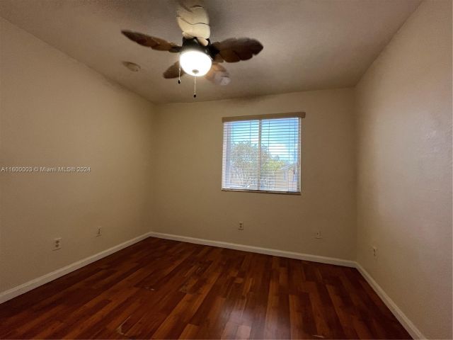 Home for rent at 2708 SE 15th Pl 150 - photo 5491262