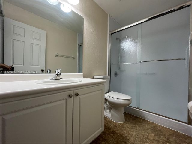 Home for rent at 2708 SE 15th Pl 150 - photo 5491264