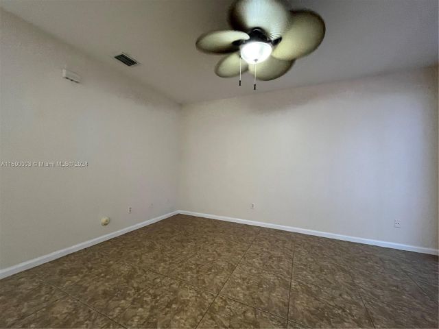 Home for rent at 2708 SE 15th Pl 150 - photo 5491268