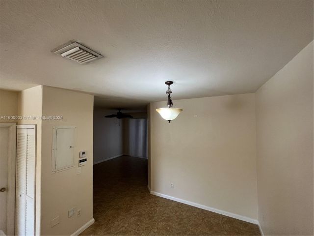 Home for rent at 2708 SE 15th Pl 150 - photo 5491269
