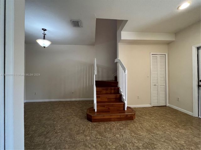 Home for rent at 2708 SE 15th Pl 150 - photo 5491271