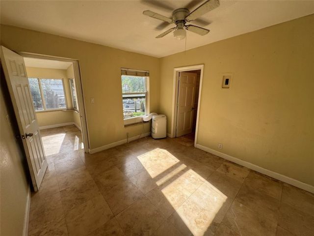 Home for rent at 500 SW 18th Ave - photo 5491861