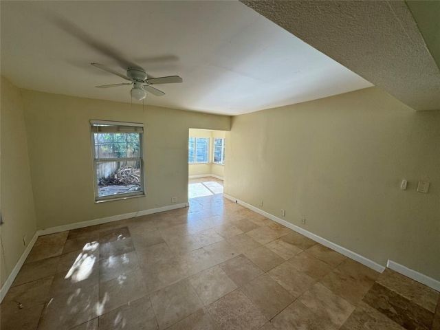 Home for rent at 500 SW 18th Ave - photo 5491863