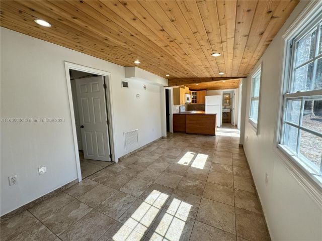 Home for rent at 1228 NE 110th Ter 1228 - photo 5491542