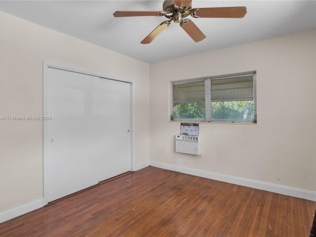 Home for sale at 565 NW 98th St - photo 5491517