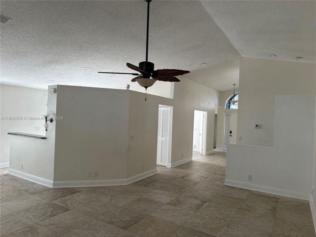 Home for rent at 1624 SW 149th Ave - photo 5492305