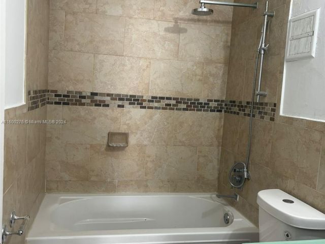 Home for rent at 4520 SW 68th Ct Cir 27-5 - photo 5492312