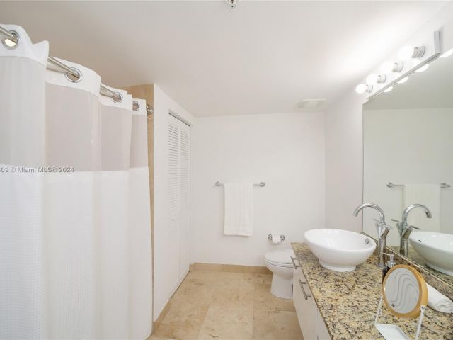 Apartment for sale  Unit #712 - photo 5499105