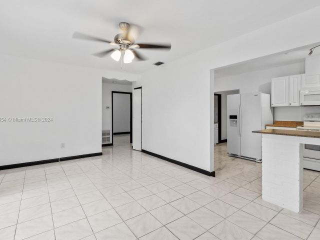 Home for rent at 5260 SW 5th Ter - photo 5499619