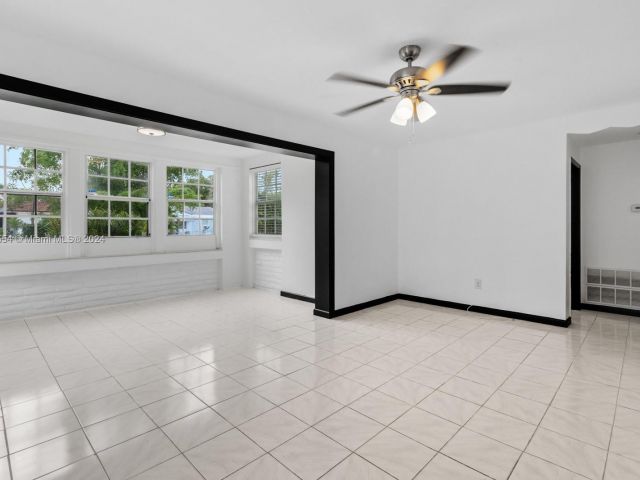 Home for rent at 5260 SW 5th Ter - photo 5499620