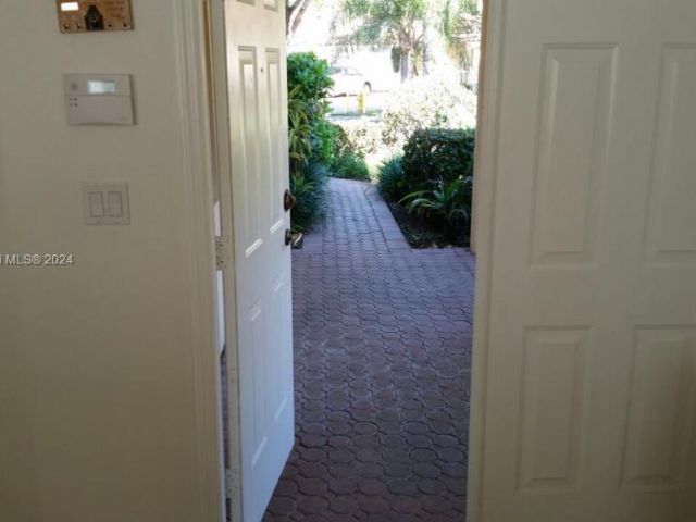 Home for rent at 10136 NW 43rd Ter 10136 - photo 5499199