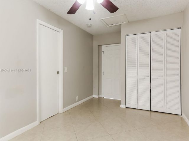 Home for rent at 2550 NE 8th Ter - photo 5509716