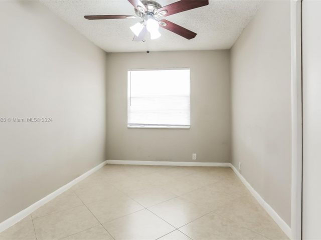 Home for rent at 2550 NE 8th Ter - photo 5509717