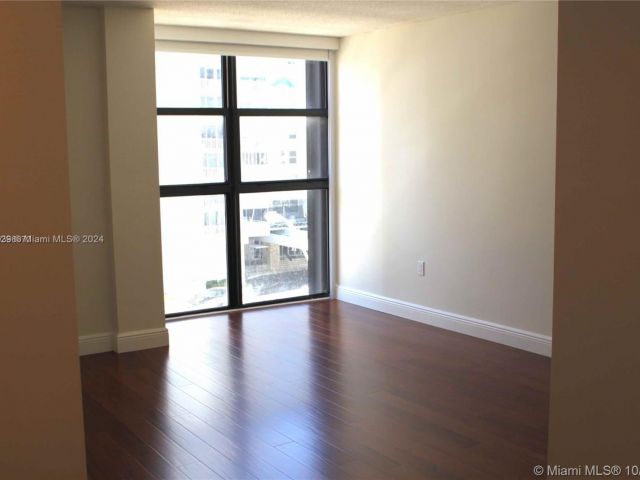 Apartment for sale  Unit #602 - photo 5500973