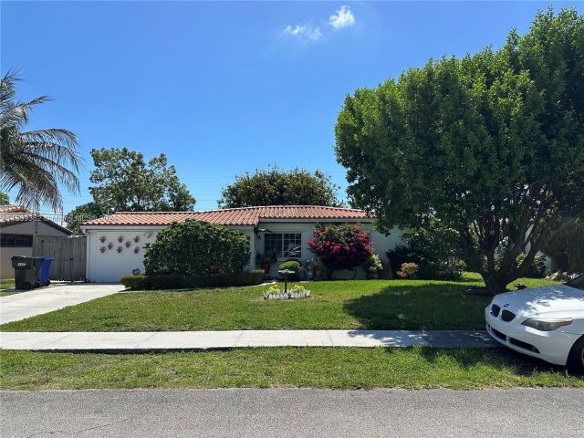 Home for sale at 18441 NE 20th Pl - photo 5503090