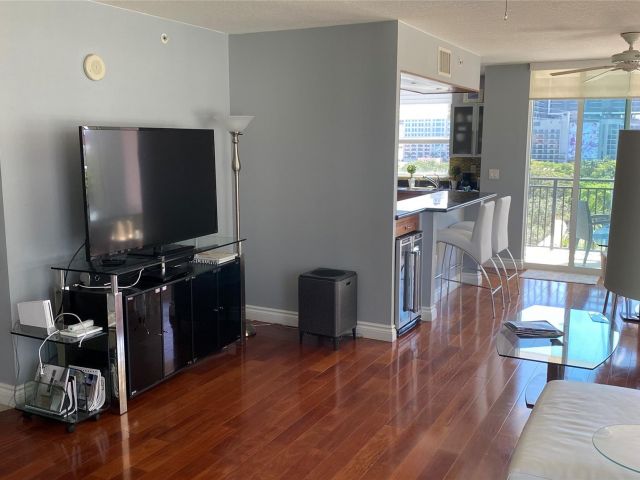 Apartment for sale  Unit #818N - photo 5500736