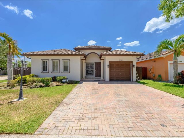 Home for sale at 14403 SW 158th Ct - photo 5500681