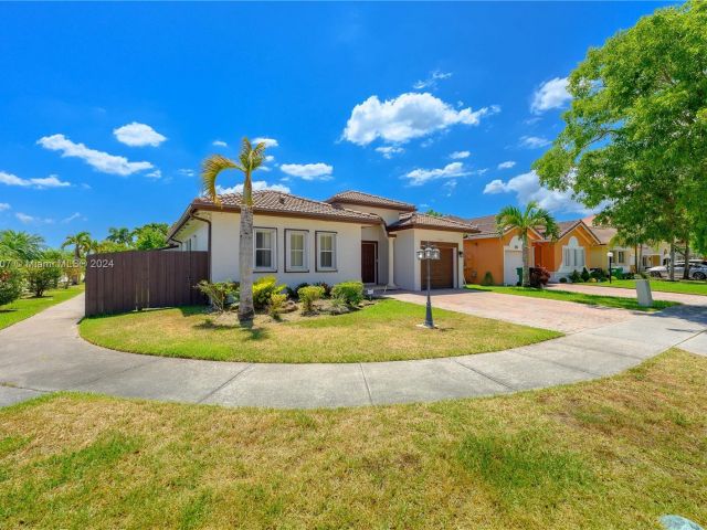 Home for sale at 14403 SW 158th Ct - photo 5500684