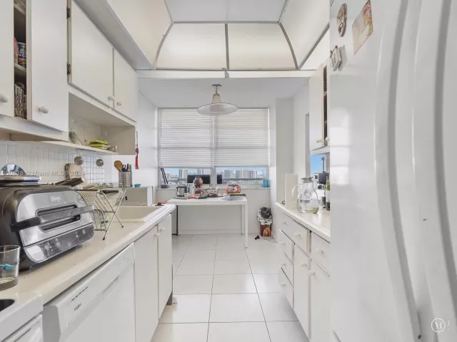 Apartment for sale  Unit #2119 - photo 5507026