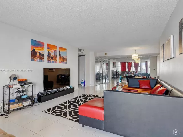 Apartment for sale  Unit #2119 - photo 5507029