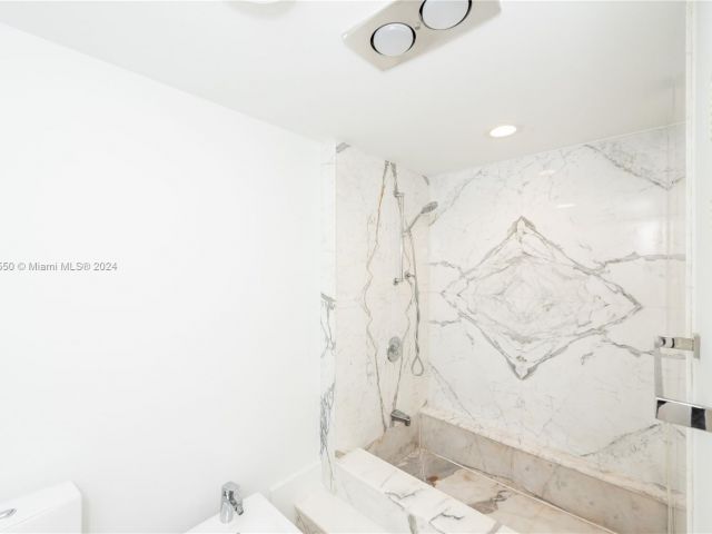 Apartment for sale  Unit #404 - photo 5506509