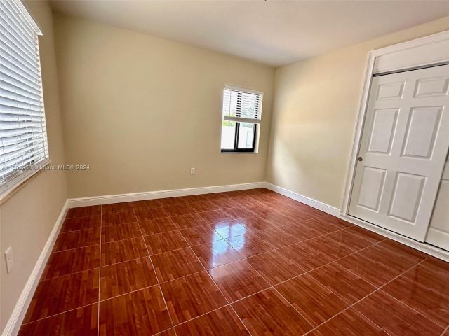 Home for rent at 775 NW 168th Dr 1 - photo 5501610